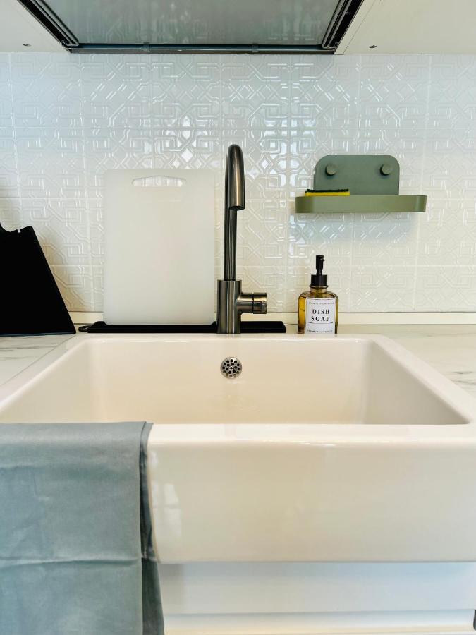 Ultracentral Lux Boutique 1br Ap Near Subway * Bucarest